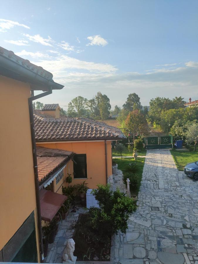 Апартаменти Mevianus Borgo San Michele  Екстер'єр фото